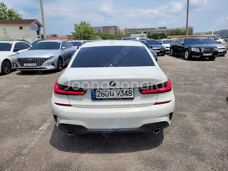 BMW 3시리즈 중고 BMW 중고 BMW 3시리즈 중고차 할부가능 2021년식 46,657km 320i M 스포츠 ...--4